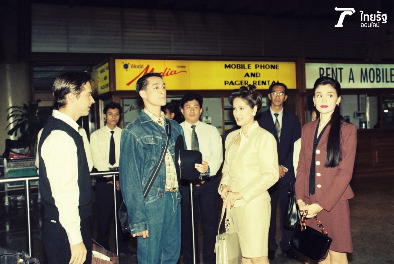 ภาพจากละครเรื่อง เถ้ากุหลาบ 