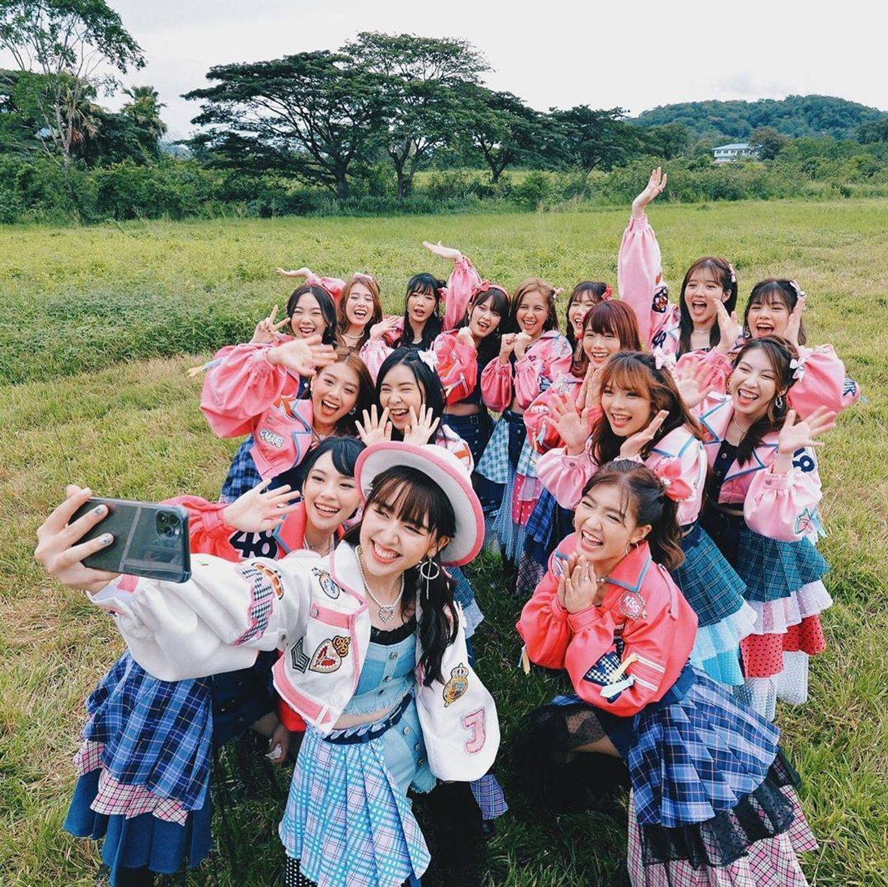 BNK48 ขอบคุณภาพจากไอจี @bnk48