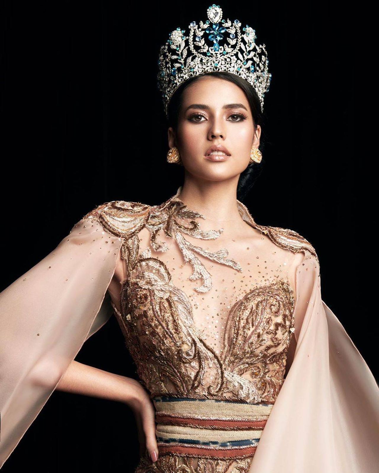 แอนโทเนีย โพซิ้ว ขอบคุณภาพจากไอจี @porxild