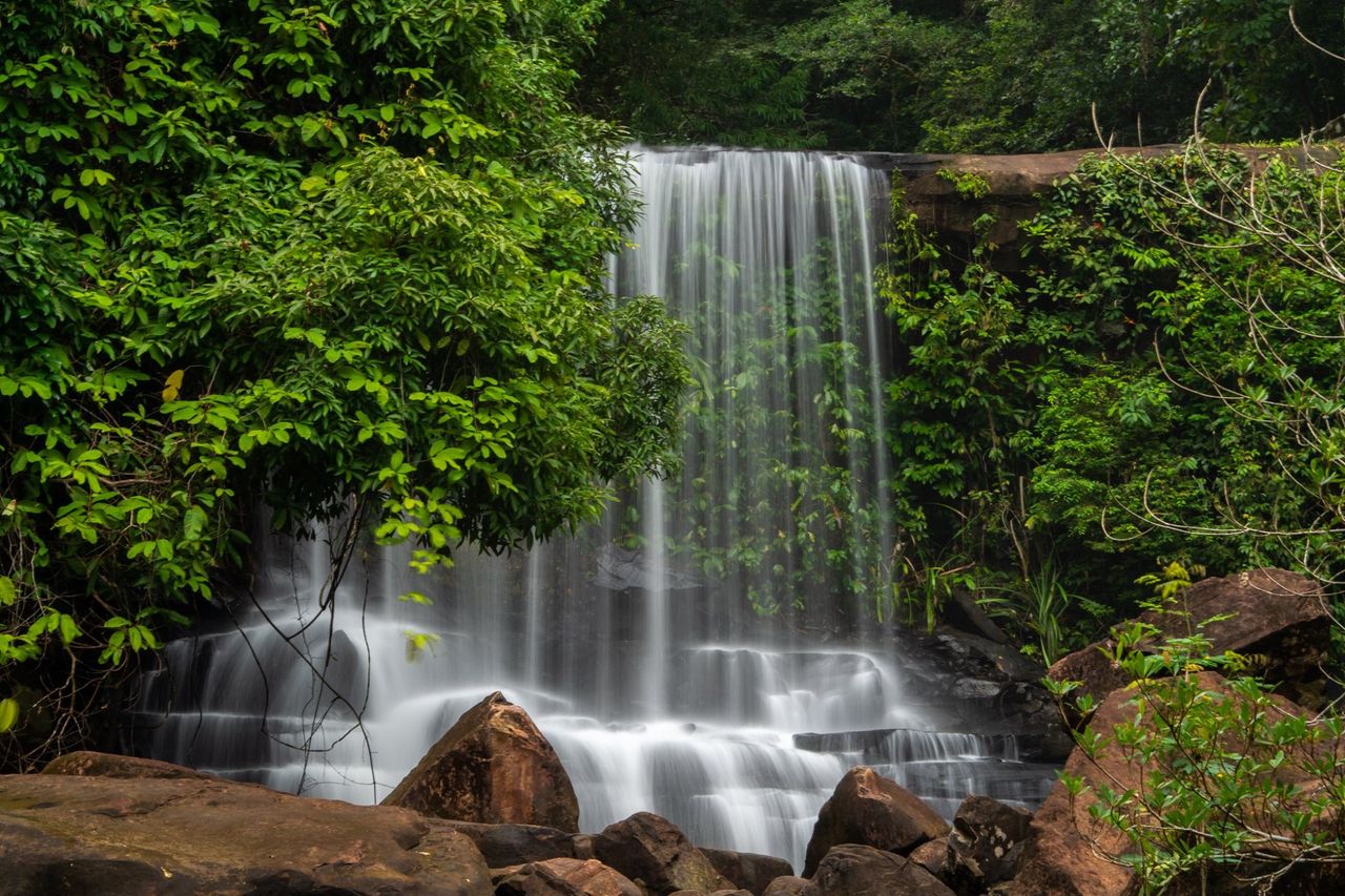 ภาพน้ำตกธรรมชาติ ในเกาะกูด จากแฟนเพจการท่องเที่ยวแห่งประเทศไทย