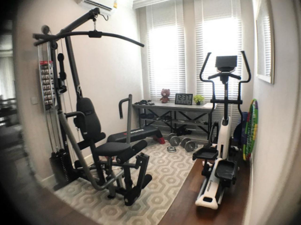 ห้องฟิตๆของฟลุค