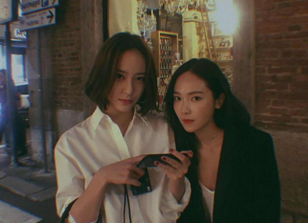 คริสตัลในลุคผมสั้นกับพี่สาวเจสสิก้า