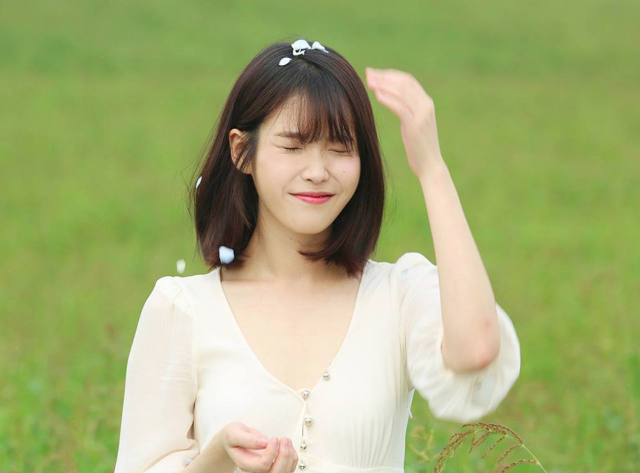 ภาพไอยูจากเฟซบุ๊ก  아이유(iu) 