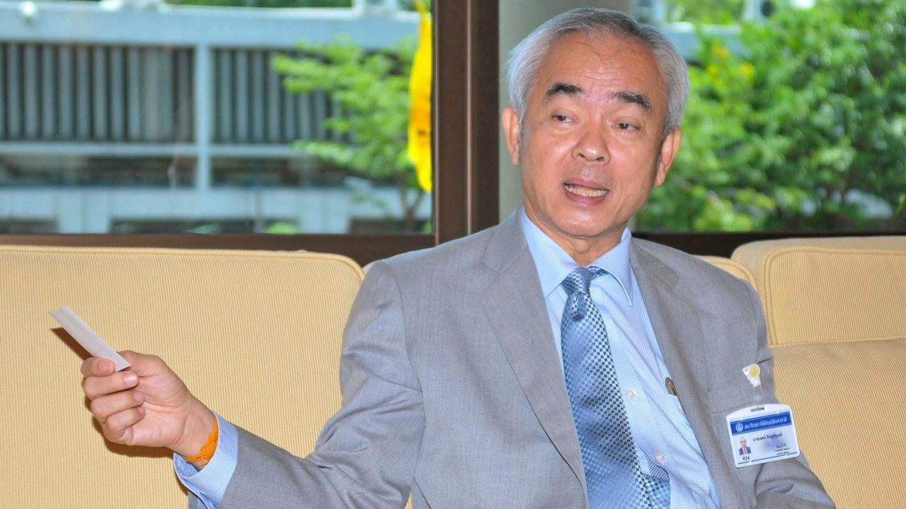 นพ.เจตน์ ศิรธรานนท์ โฆษกคณะกรรมาธิการวิสามัญกิจการสภานิติบัญญัติแห่งชาติ (วิป สนช.)