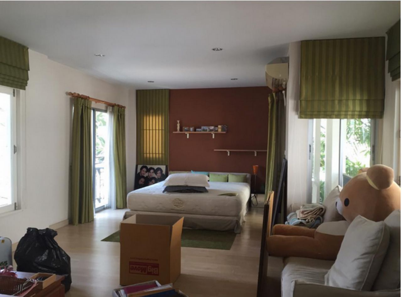 ห้องนอนเก่า