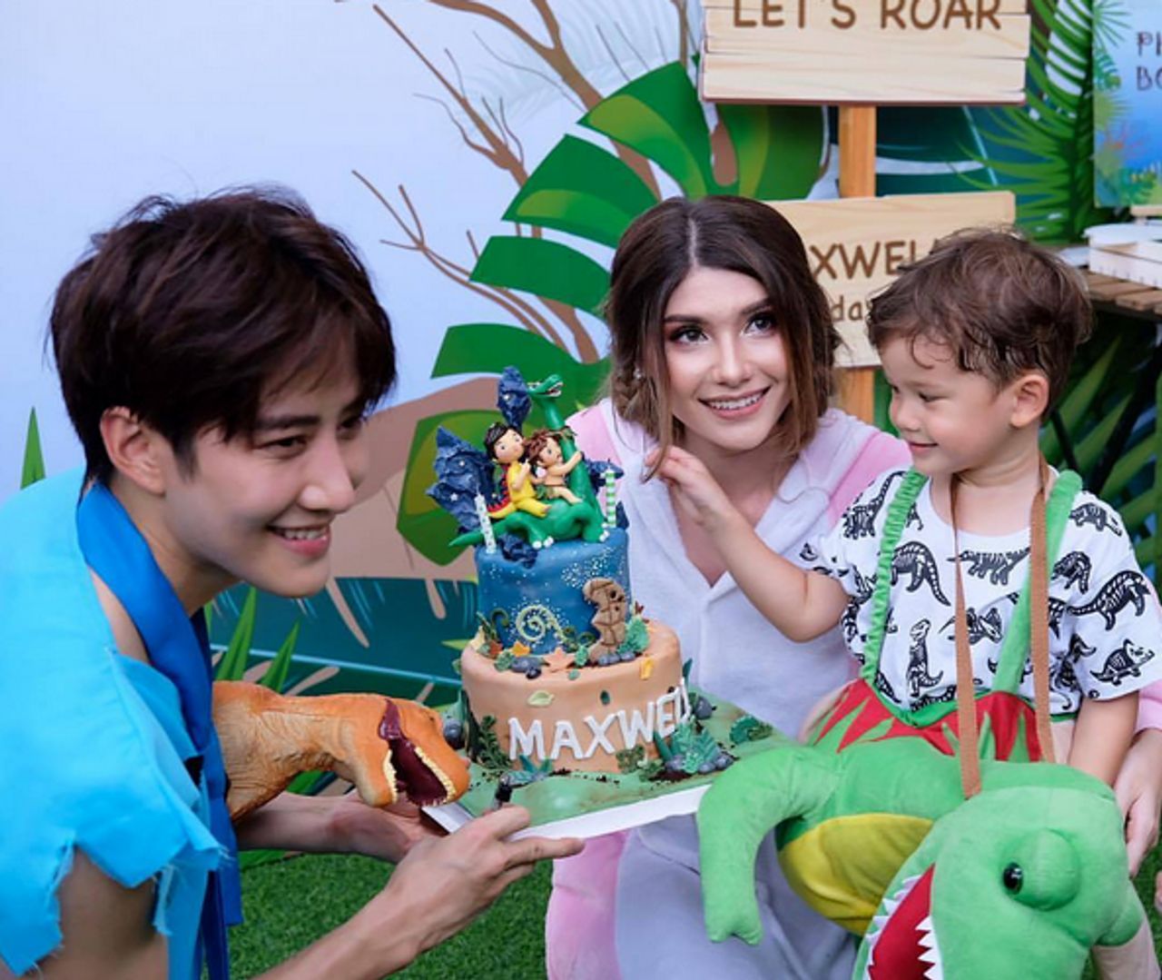 ภาพจากอินสตาแกรม maxwell.c_family