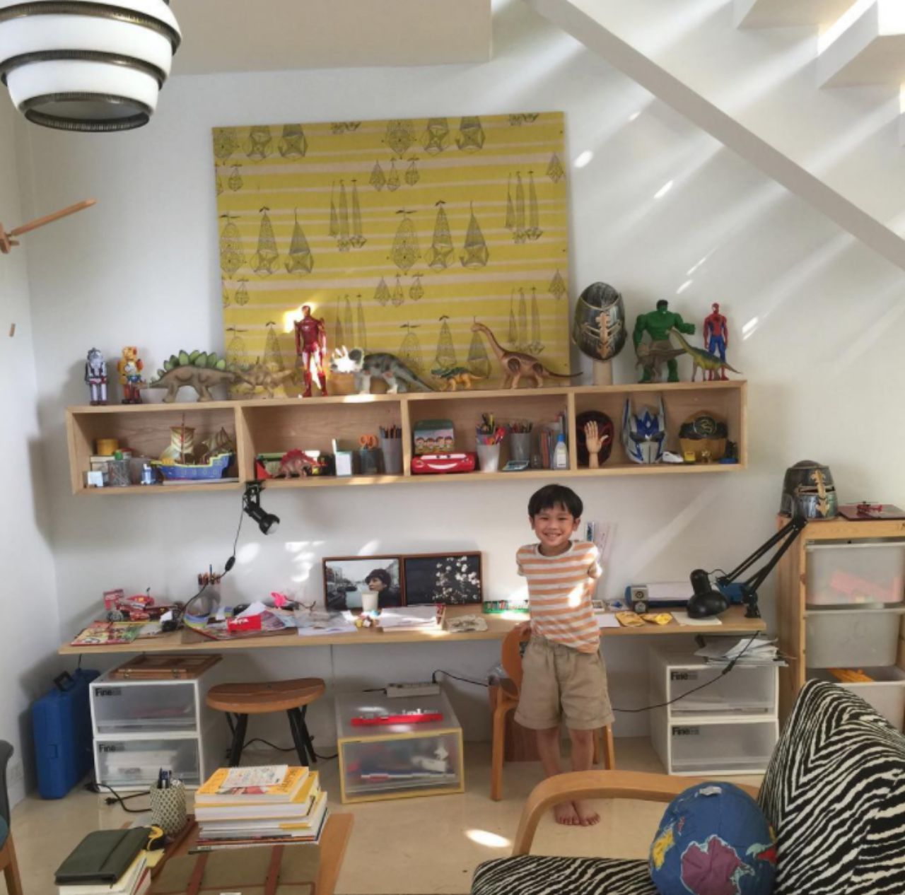 โต๊ะใหม่ของลูก