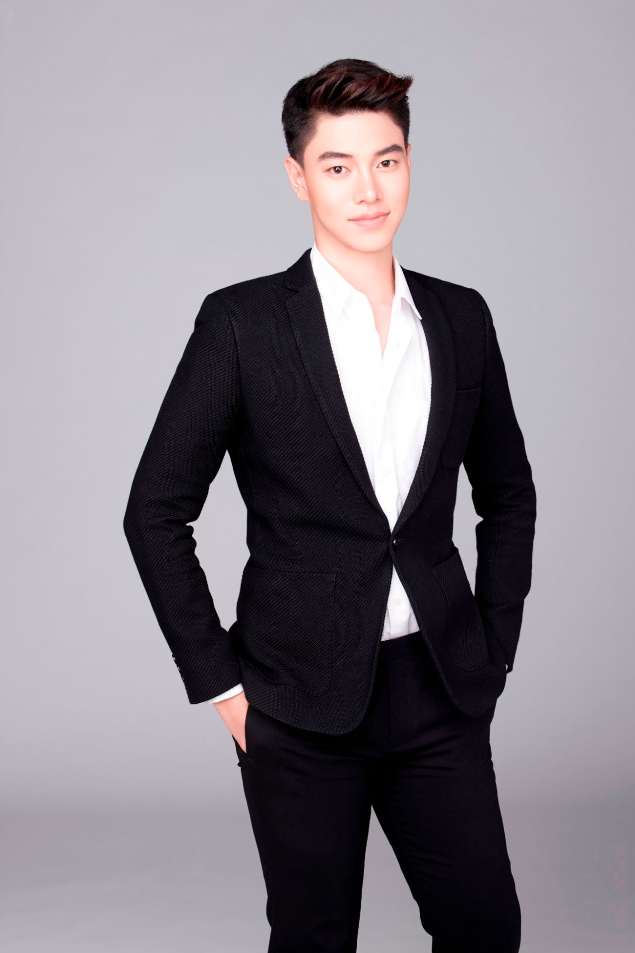 น้องฉัตร-ฉัตรชัย เพียงอภิชาติ