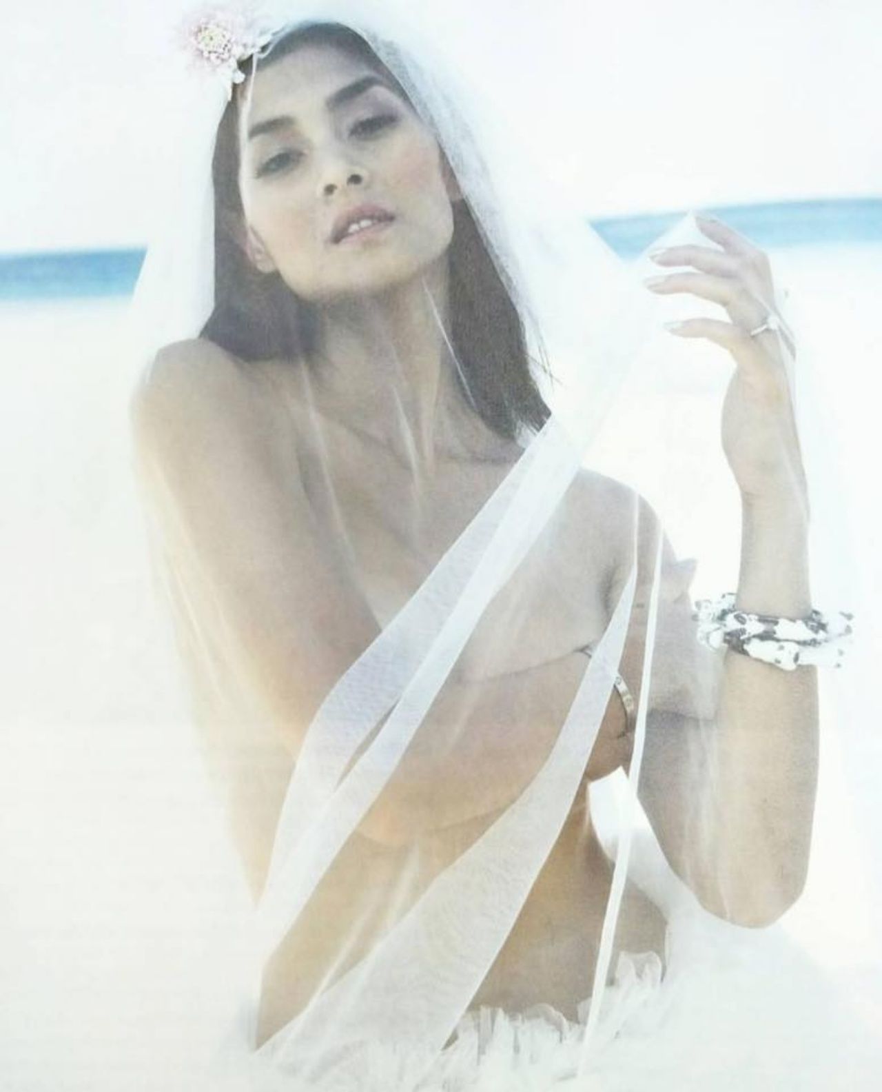 ปิดเกือบไม่มิด (อีกแล้ว) 