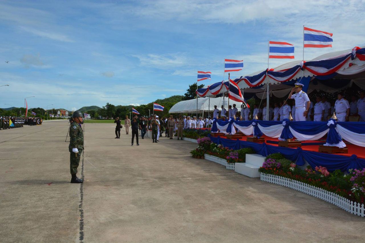 สวนสนามทางบก