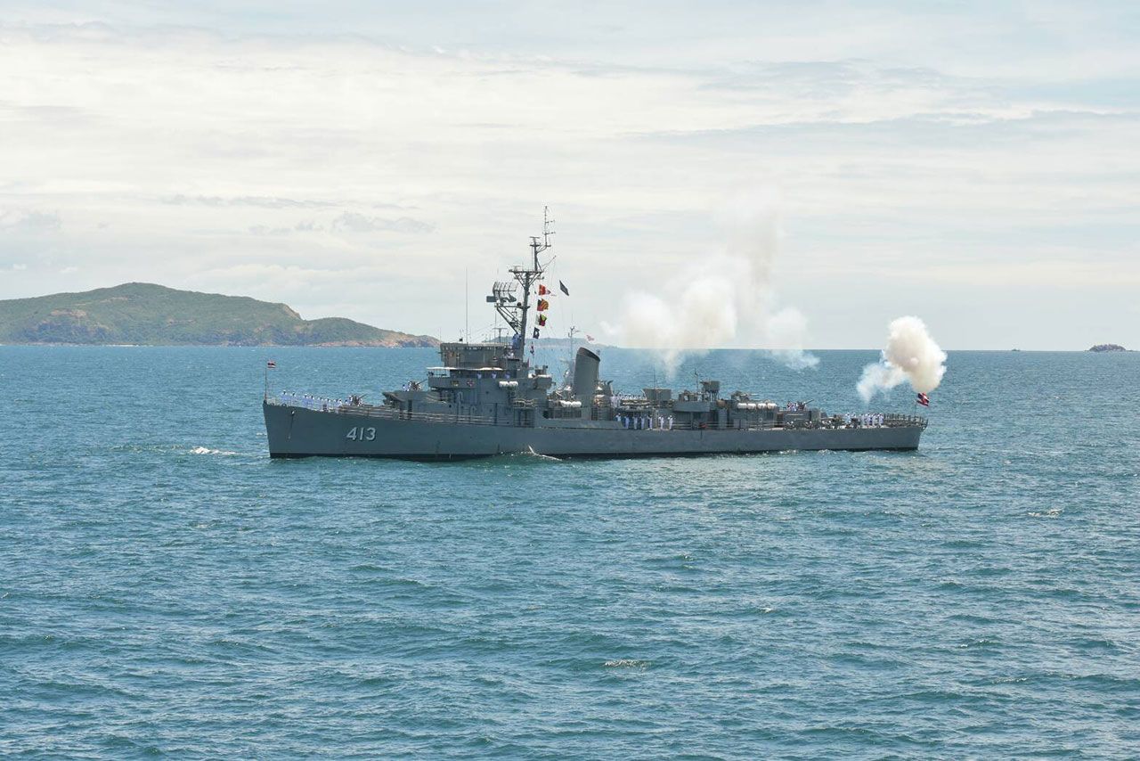 เรือรบที่ร่วมสวนสนาม