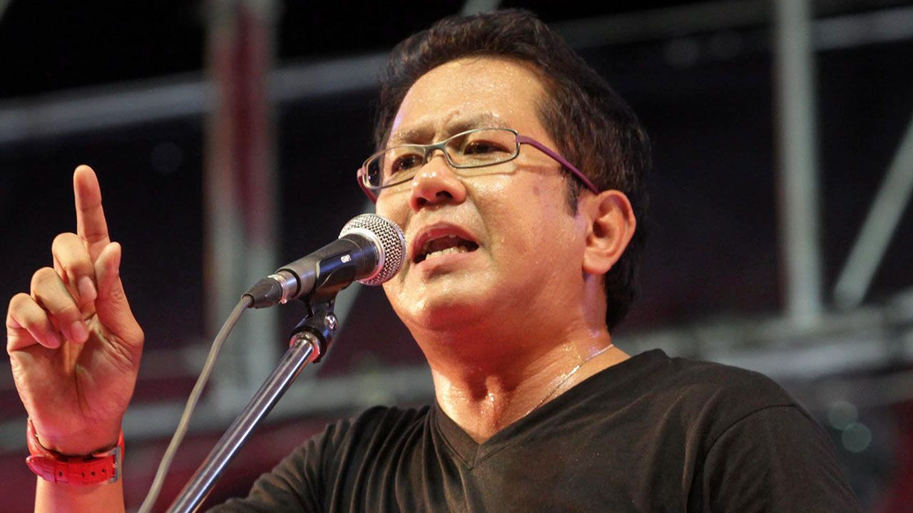 นายจิรายุ ห่วงทรัพย์
