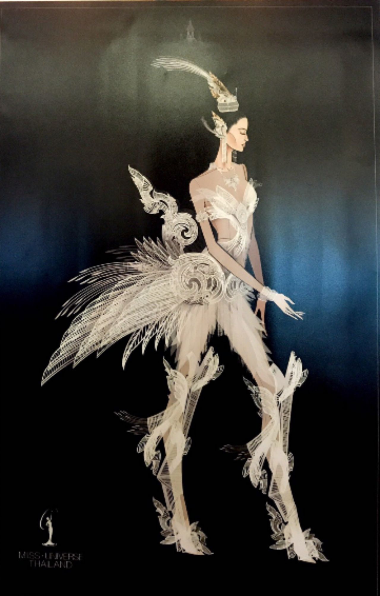 ชุด  “Kinari Waltz” ออกแบบโดย นายภราดร เกตุรัตน์ อาชีพ ดีไซน์เนอร์ 