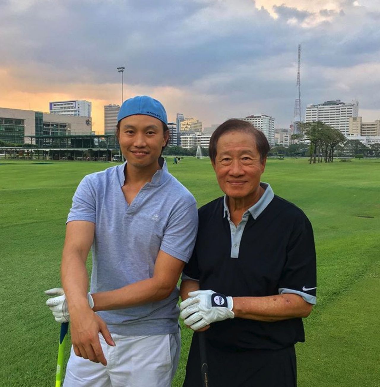 พ่อกับกึ้ง