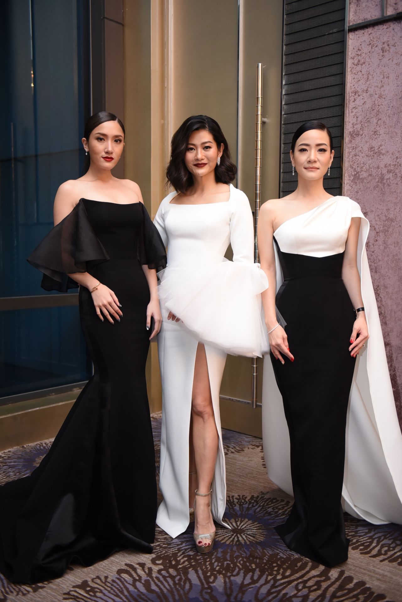 ปาวา นาคาศัย, สู่ขวัญ บูลกุล และอรชุมา ดุรงค์เดช 