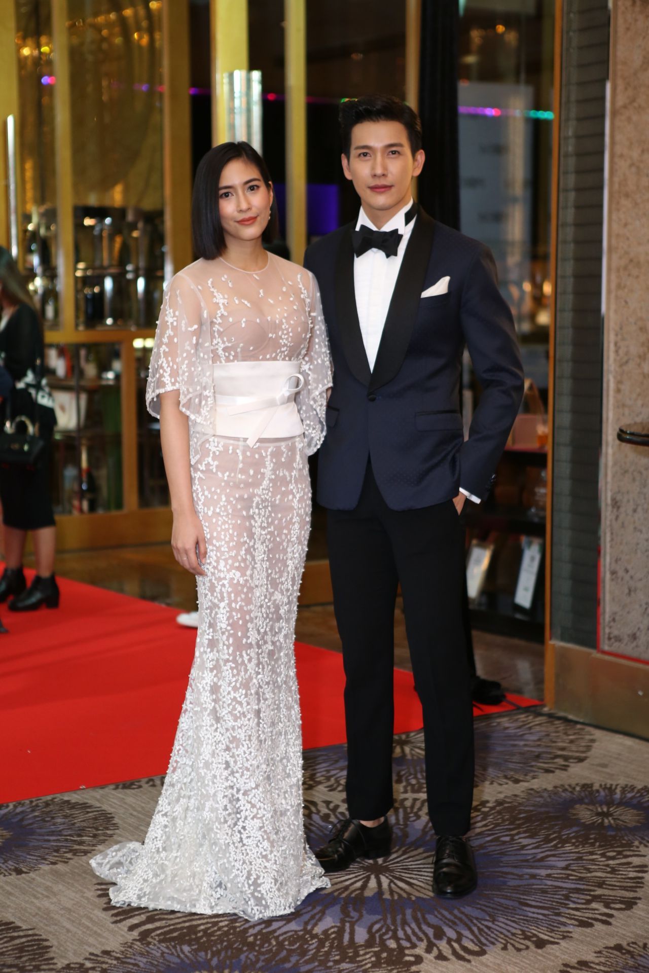 วรัทยา นิลคูหา และพุฒิชัย เกษตรสิน   