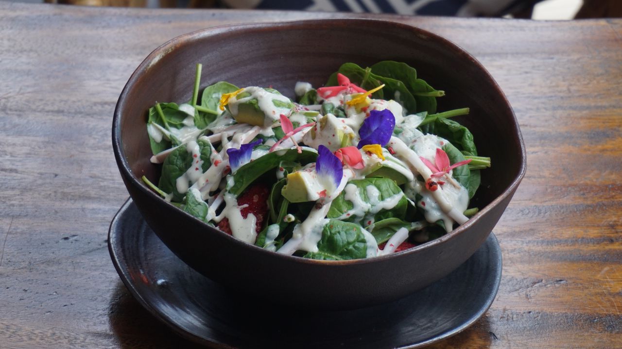 อาหารสุขภาพวัตถุดิบปลูกเองในโรงแรม