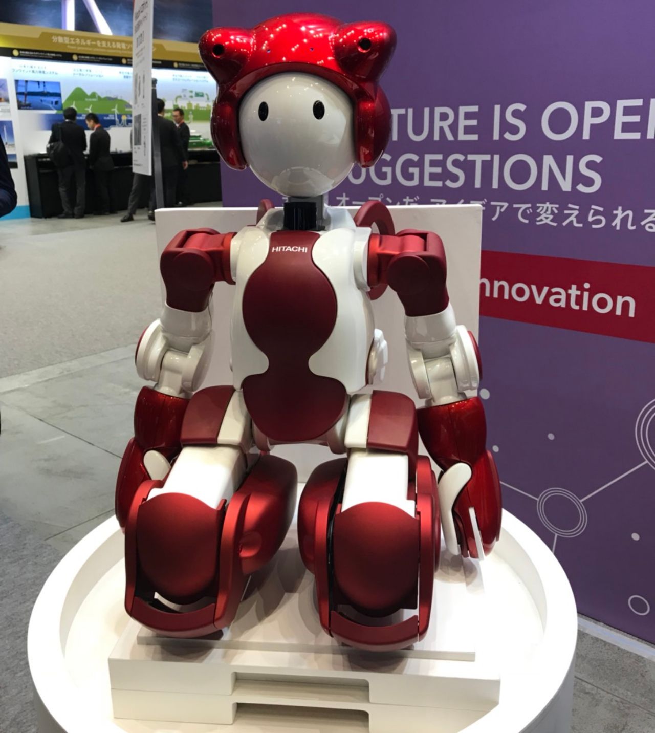 หุ่นยนต์ Robot ที่โชว์ในงานได้รับความสนใจมาก