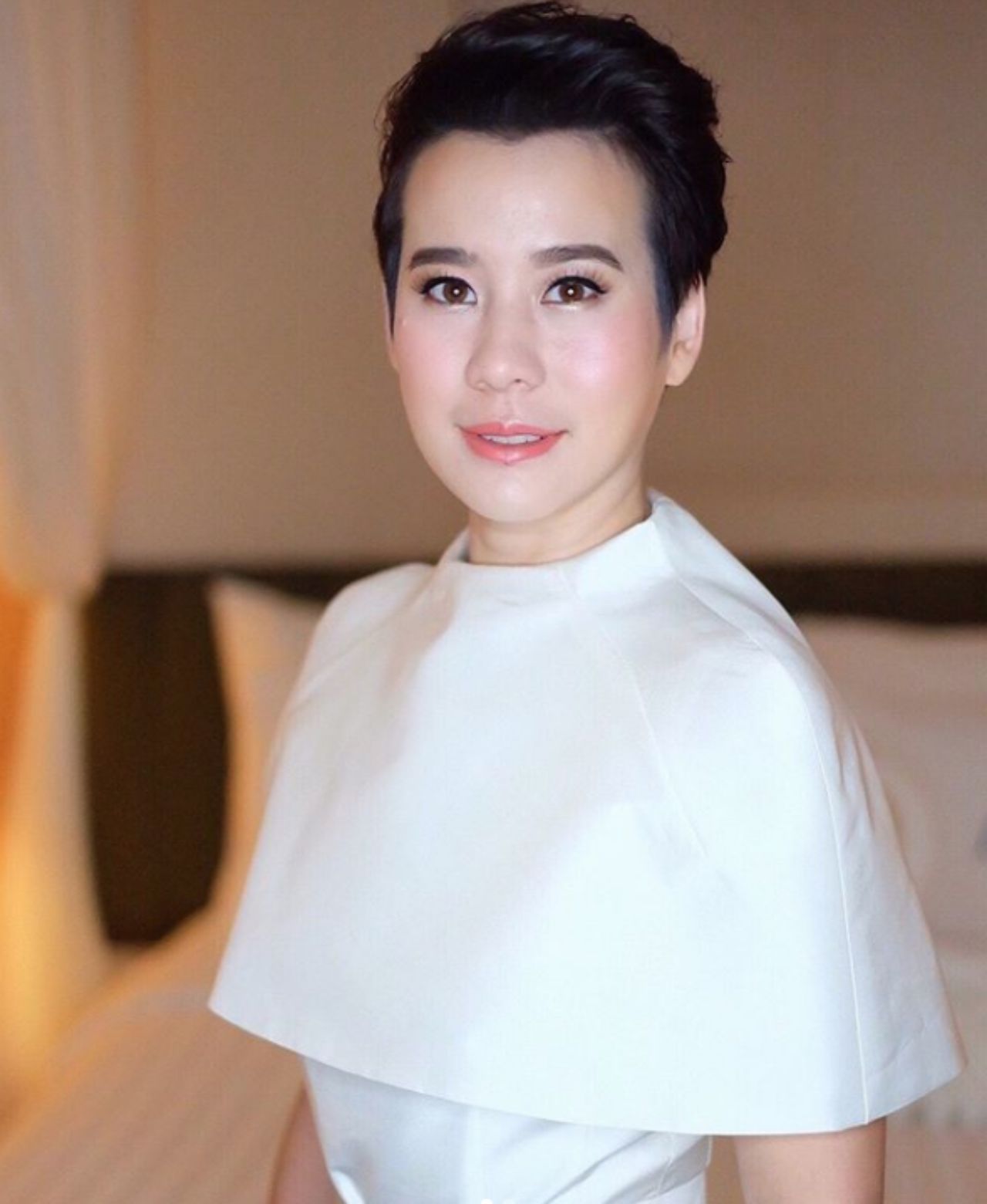 เจ้าสาวสวยด้วย เท่ด้วย