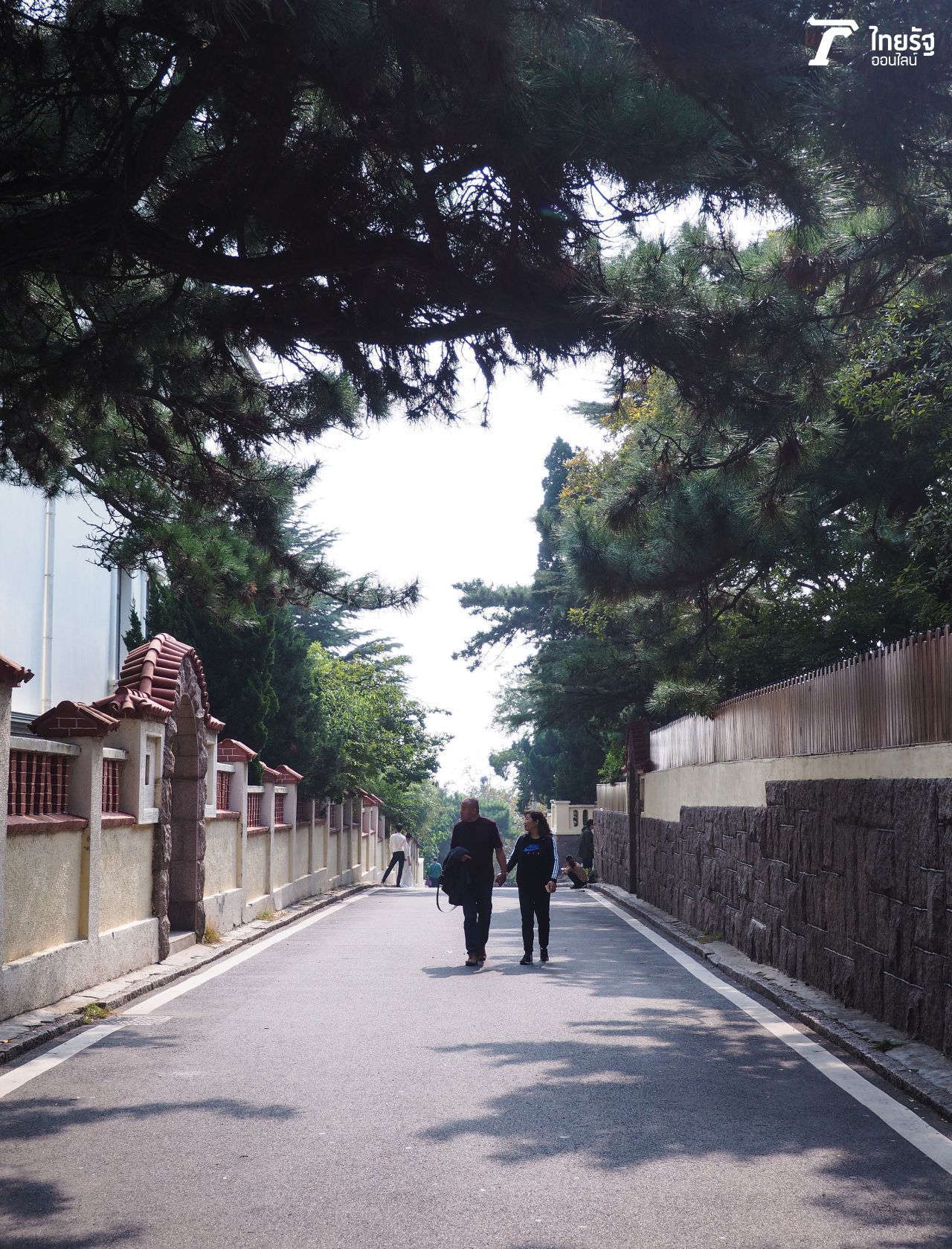 เดินตามตรอกซอย สูดอากาศเต็มปอด