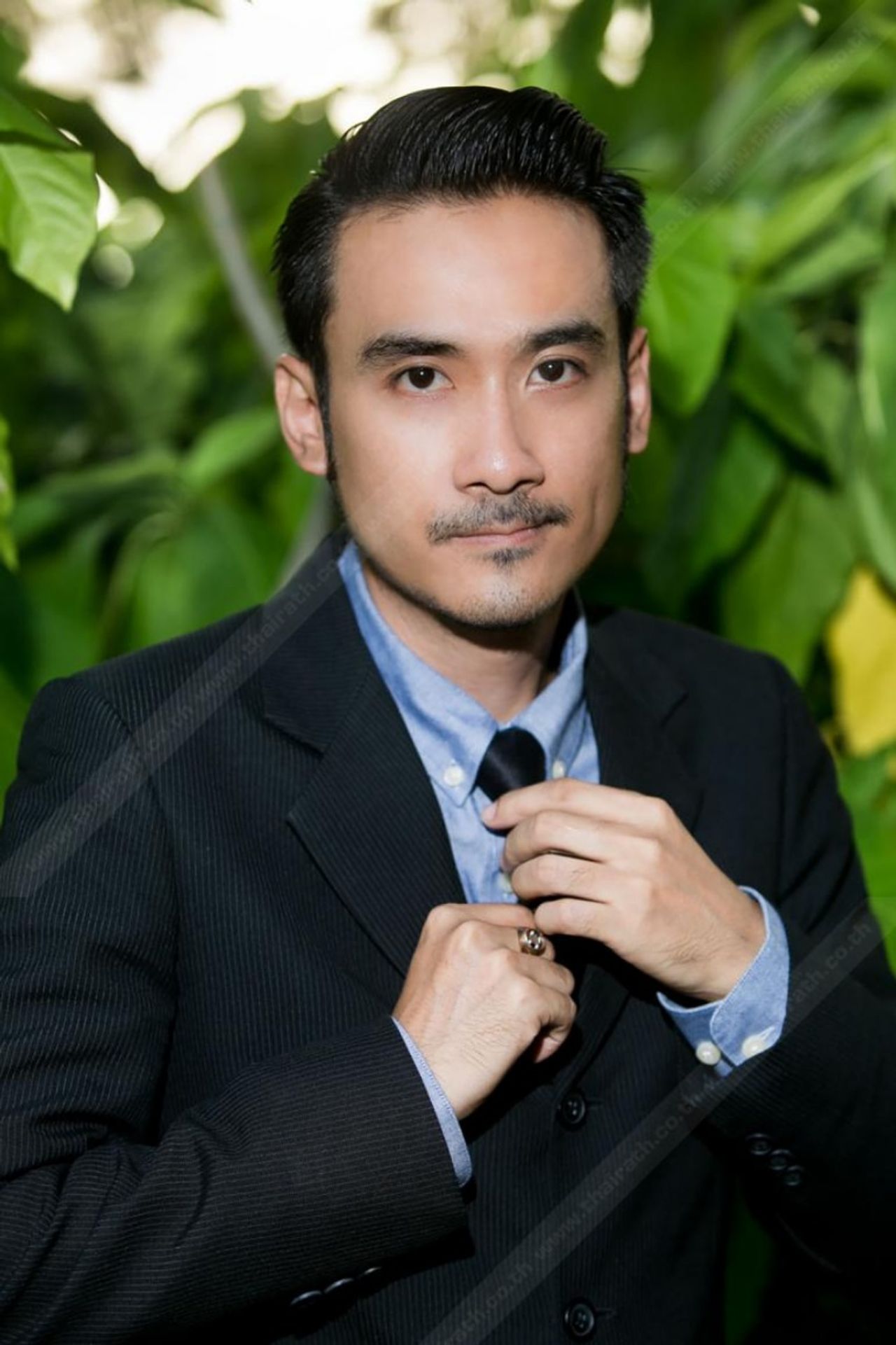 นายนิติธร แก้วโต หรือ ทนายเจมส์