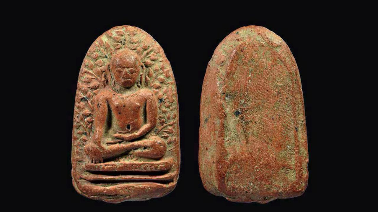 พระเปิม เนื้อแดง กรุวัดดอนแก้ว ลำพูน ของ พรรค คูวิบูลย์ศิลป์.