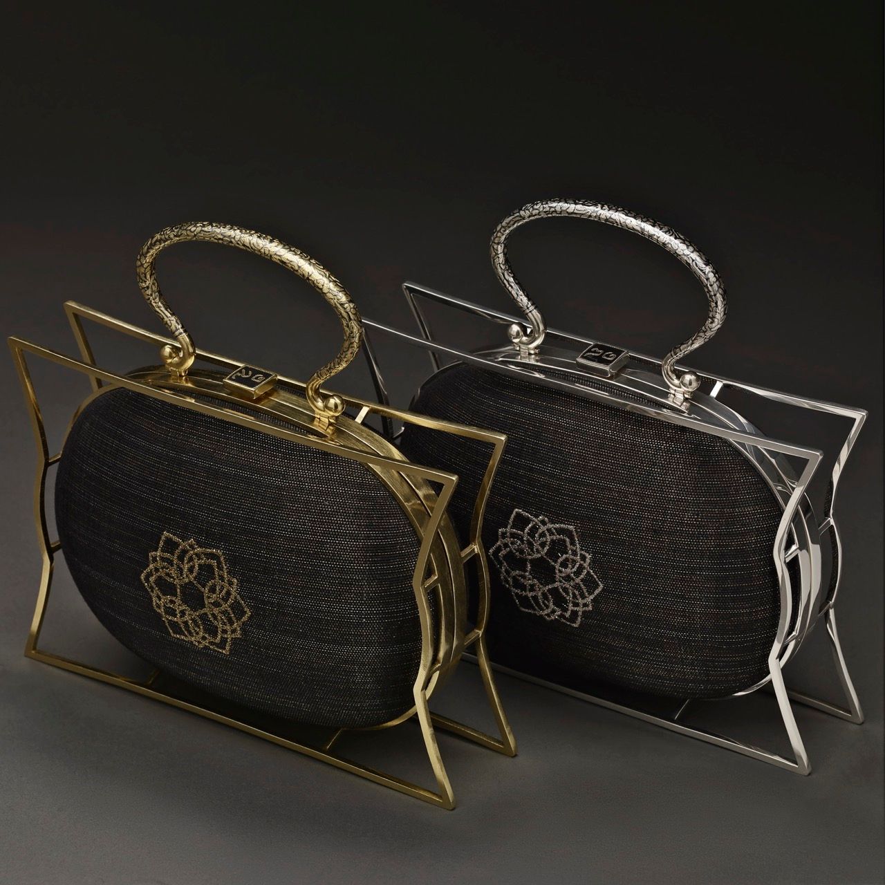 พญากระเป๋าสุดสวย