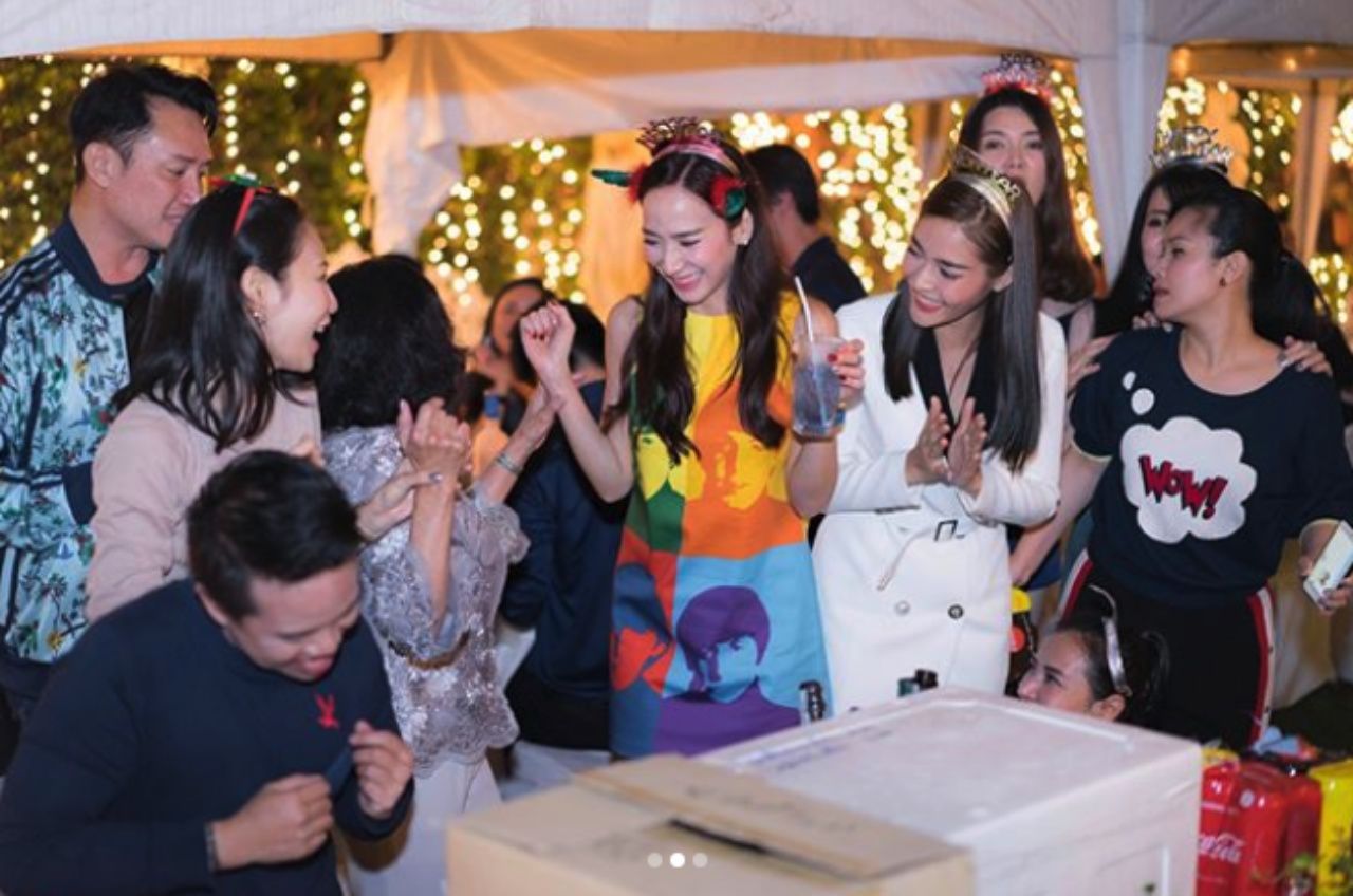 ปาร์ตี้ปีใหม่ที่คฤหาสน์อั้ม