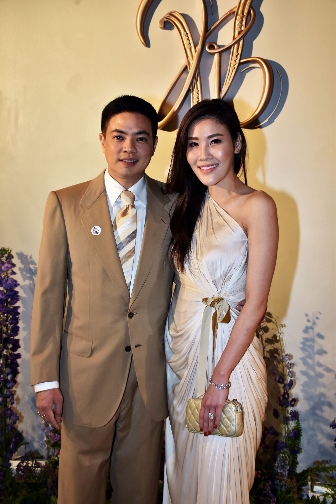 พันตำรวจเอก วัชริศวร์ - กฤติยา พงษ์พานิช