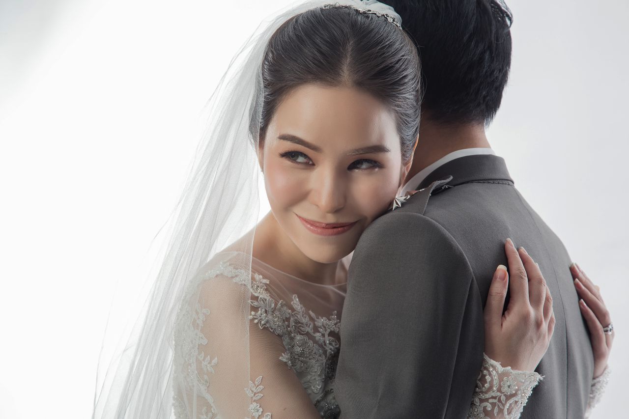 อมยิ้มเขินๆ