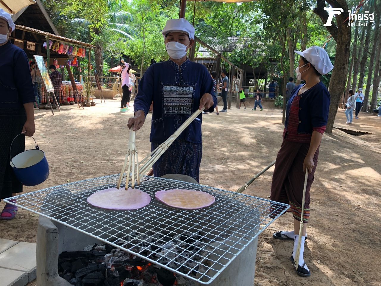 ข้าวเกรียบว่าวปิ้งร้อนๆ