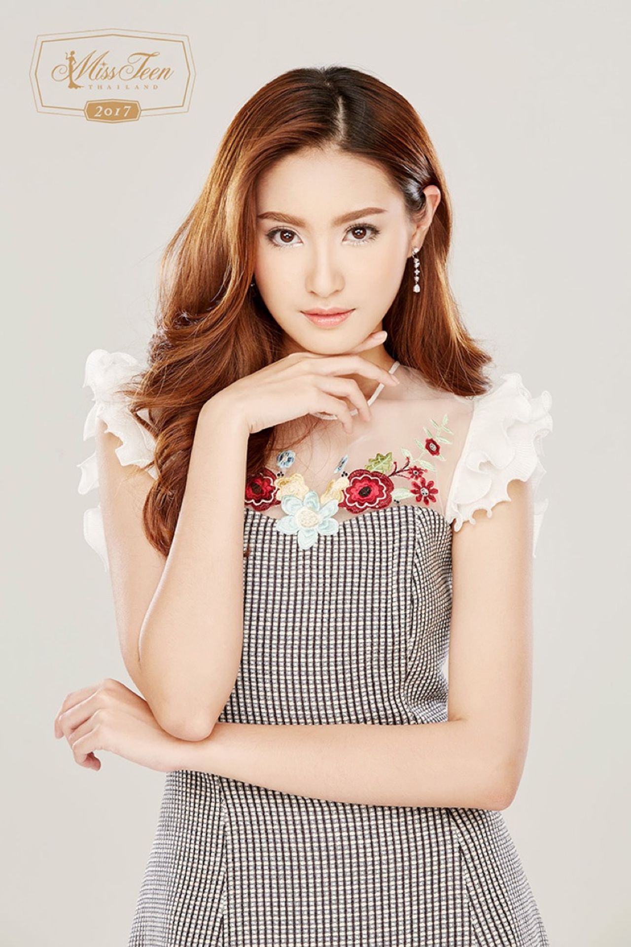 น้ำหวาน-ชนนันท์ เลิศปัญญาพรชัย รองอันดับ 1 มิสทีน ไทยแลนด์ 2014