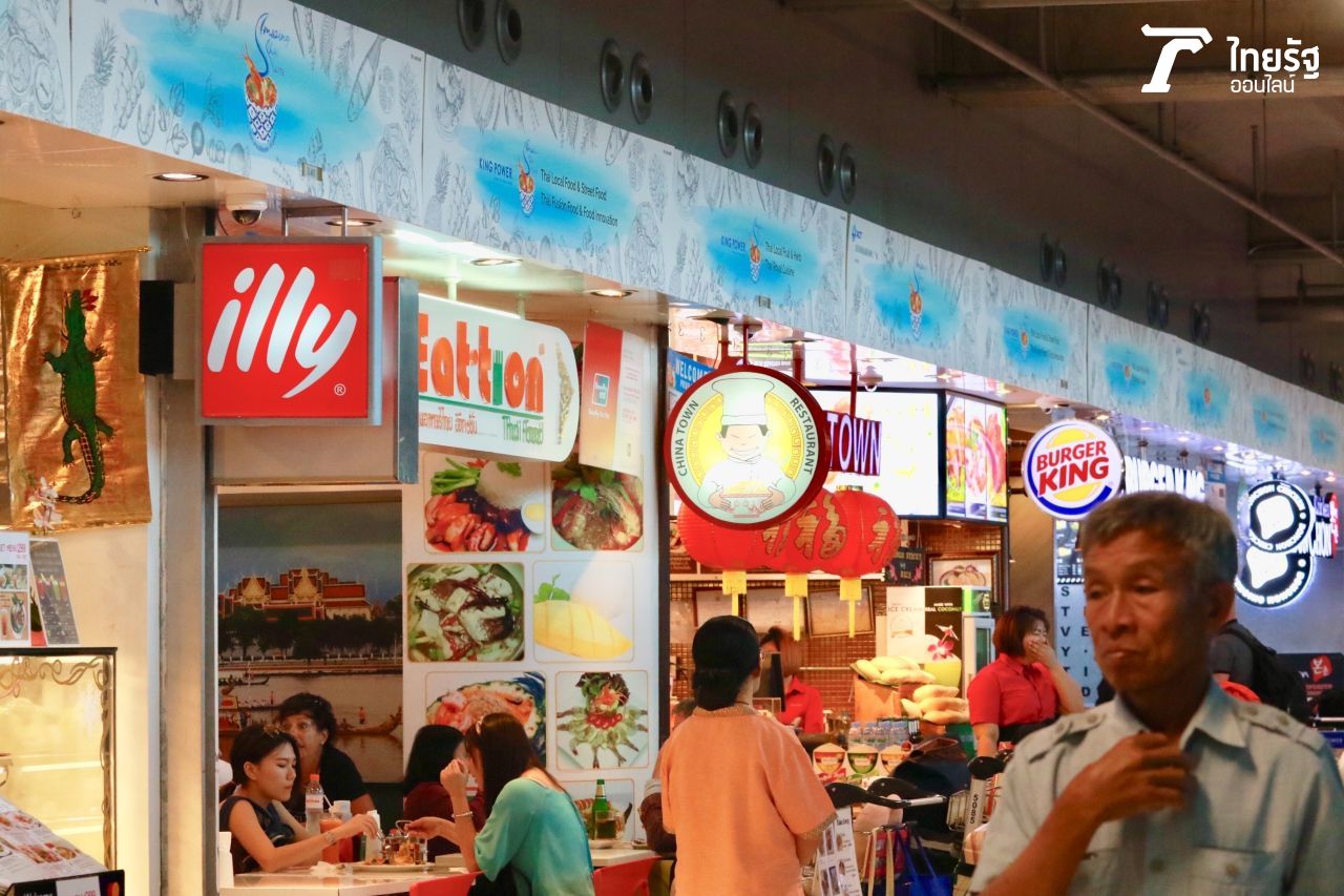 ร้านรวงต่างๆ บริเวณชั้น 3 ของสนามบินสุวรรณภูมิ