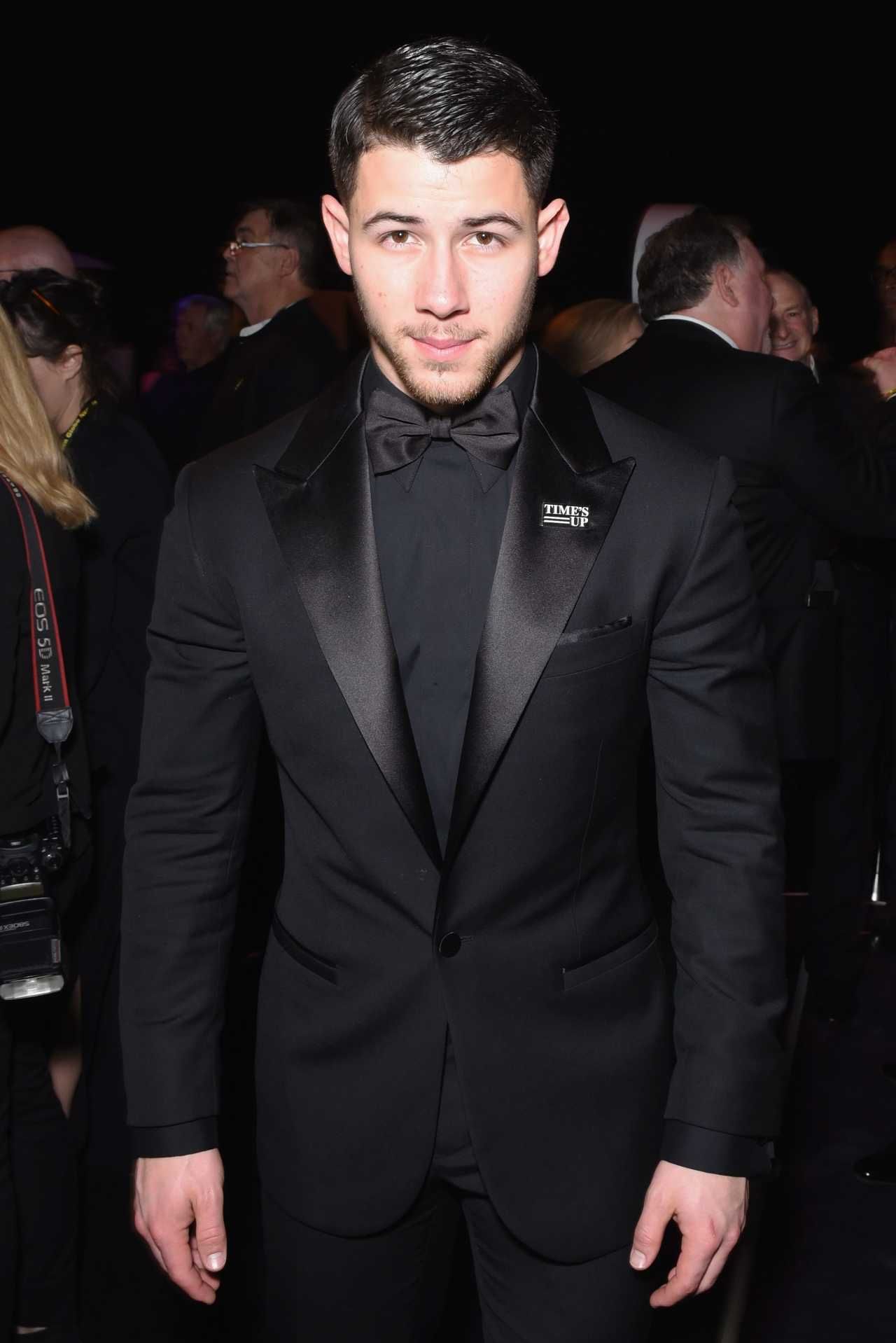 นิค โจนาส สามีใคร รีบตามกลับบ้านด่วน! 