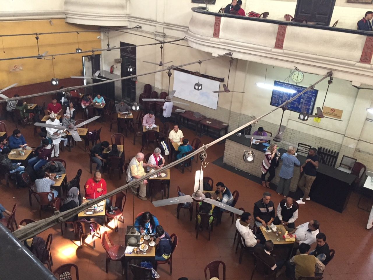 ร้านกาแฟเก่าแก่ที่ถนนคอลเลจ อายุกว่า 100 ปี