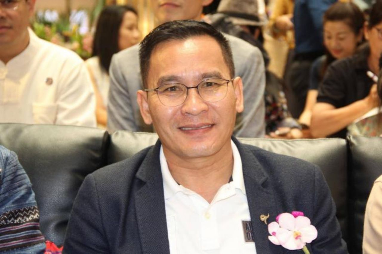 ผศ.ดร.ศรชัย มุ่งไธสง อธิการบดีมหาวิทยาลัยราชภัฏเชียงราย