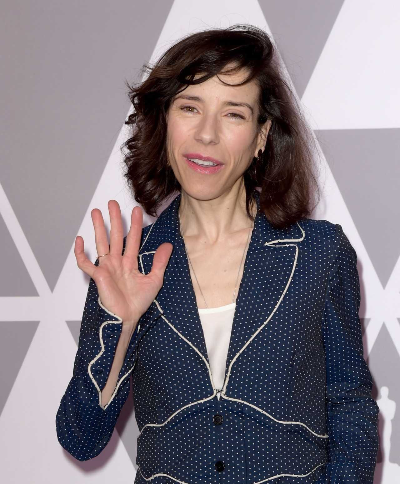 หลายคนอยากให้เธอได้ออสการ์ไปครอง เพราะเล่นดีเหลือร้ายในบทสาวใบ้ผู้โดดเดี่ยว แซลลี ฮอว์กินส์ เข้าชิงนำหญิงยอดเยี่ยมจาก เดอะ เชพ ออฟ วอเทอร์ The Shape of Water