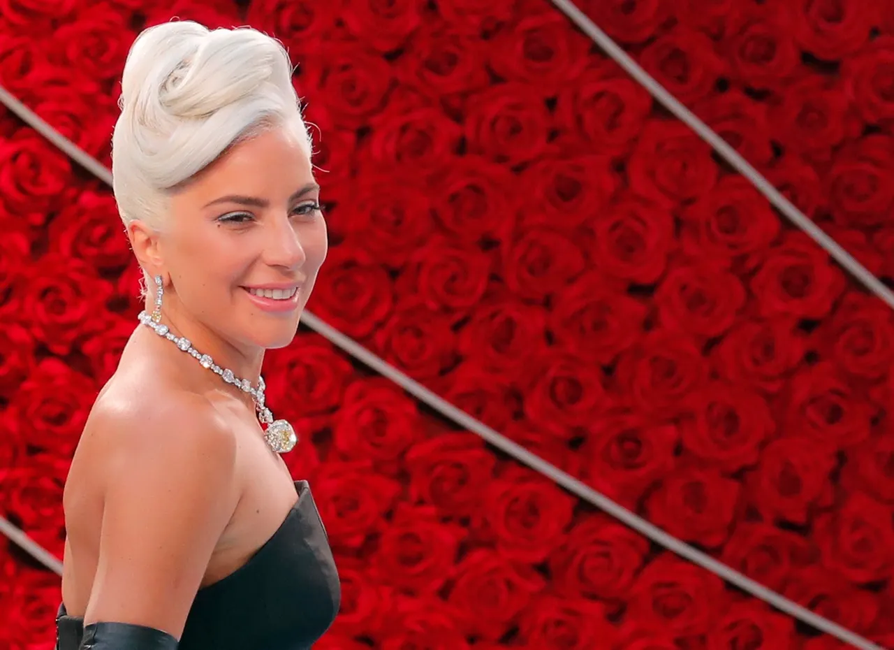 ใครคือผู้เนรมิต "Lady Gaga" สุดเฉิดฉายสร้อยเพชรเกือบพันล้าน "Oscar 2019"