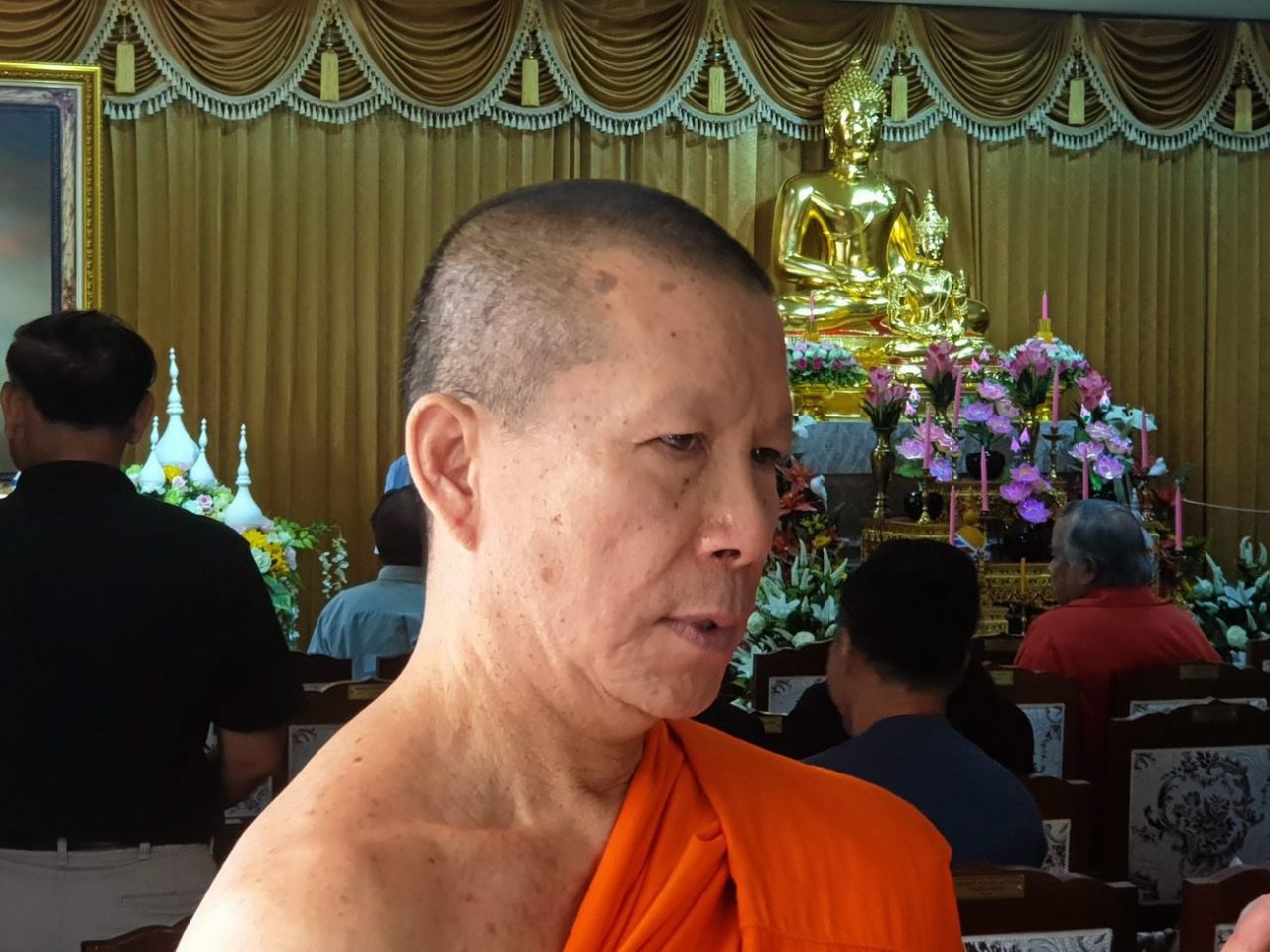 พระครูอมรธรรมทัต เจ้าอาวาสวัดพันอ้น