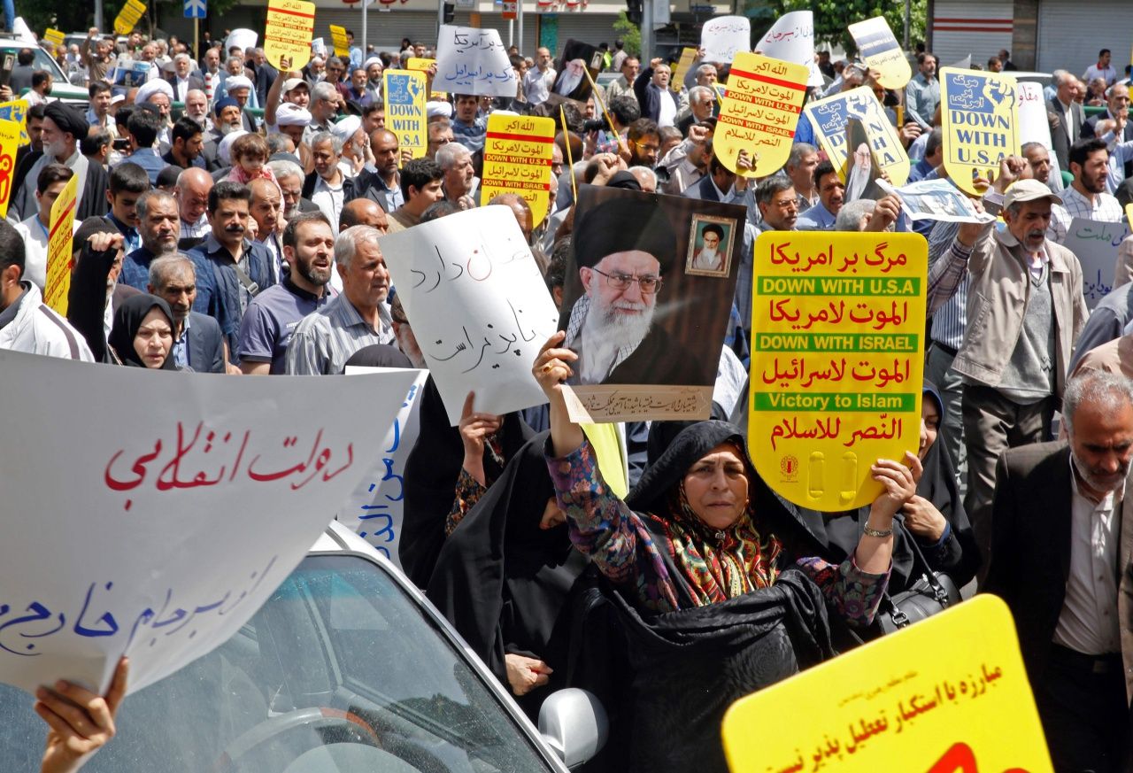 ชาวอิหร่านออกมาชุมนุมเดินขบวนประท้วงต่อต้านสหรัฐฯ ในกรุงเตห์ราน เมื่อ 10พ.ค.62