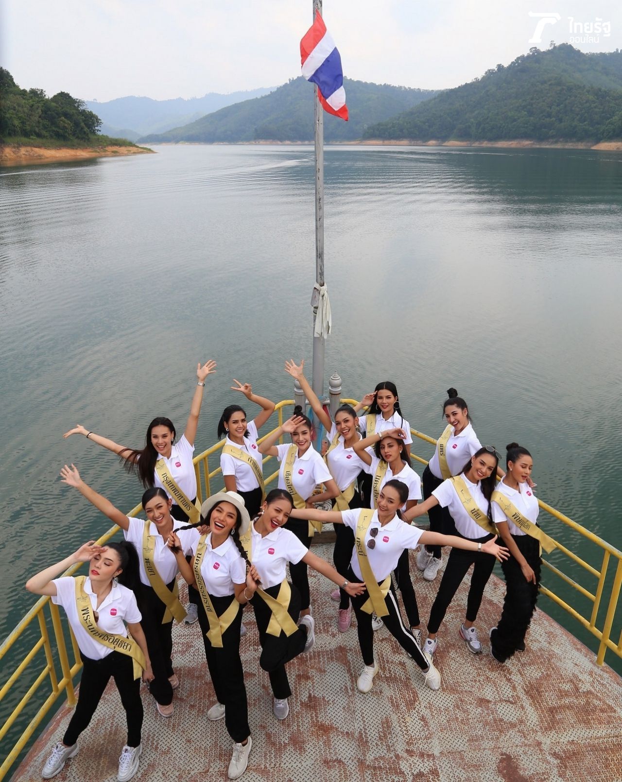 แสนสุขสุดชิล ล่องทะเลสาปฮาลาบาลา อำเภอธารโต ยะลา