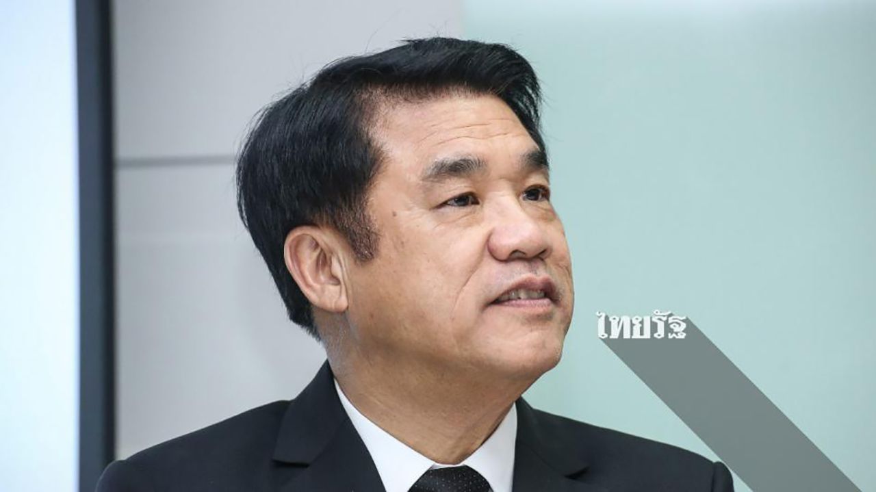 สุริยะ จึงรุ่งเรืองกิจ ว่าที่รัฐมนตรีว่าการกระทรวงอุตสาหกรรม