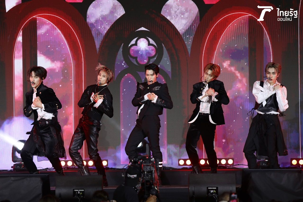 WayV มาเติมความหวานในงาน FAN SIGNING แฟนคลับแห่ต้อนรับแน่นงาน