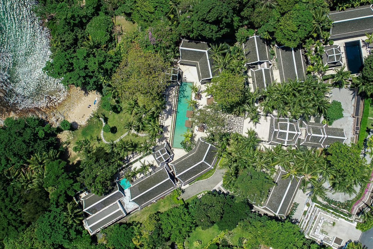 ภาพมุมสูงของ Villa Sawan วิลล่า 6 ห้องนอน ความสุขที่ครบครันด้วยหาดส่วนตัว สปา ยิมและโรงภาพยนตร์