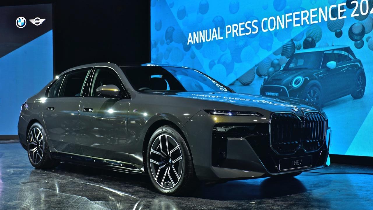 เรือธงลงถนน BMW New 750e xDrive M Sport 2023 เสียบปลั๊กควัก 7 ล้าน!