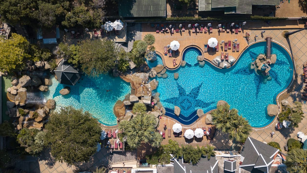 ขอบคุณภาพจากเฟซบุ๊ก Long Beach Garden Hotel & Pavilions