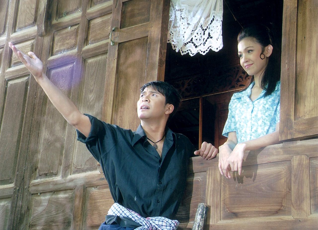 ปี พ.ศ. 2548 คล้าว กับ ทองกวาว รับบทโดย ป๋อ ณัฐวุฒิ สกิดใจ และ กบ สุวนันท์ คงยิ่ง