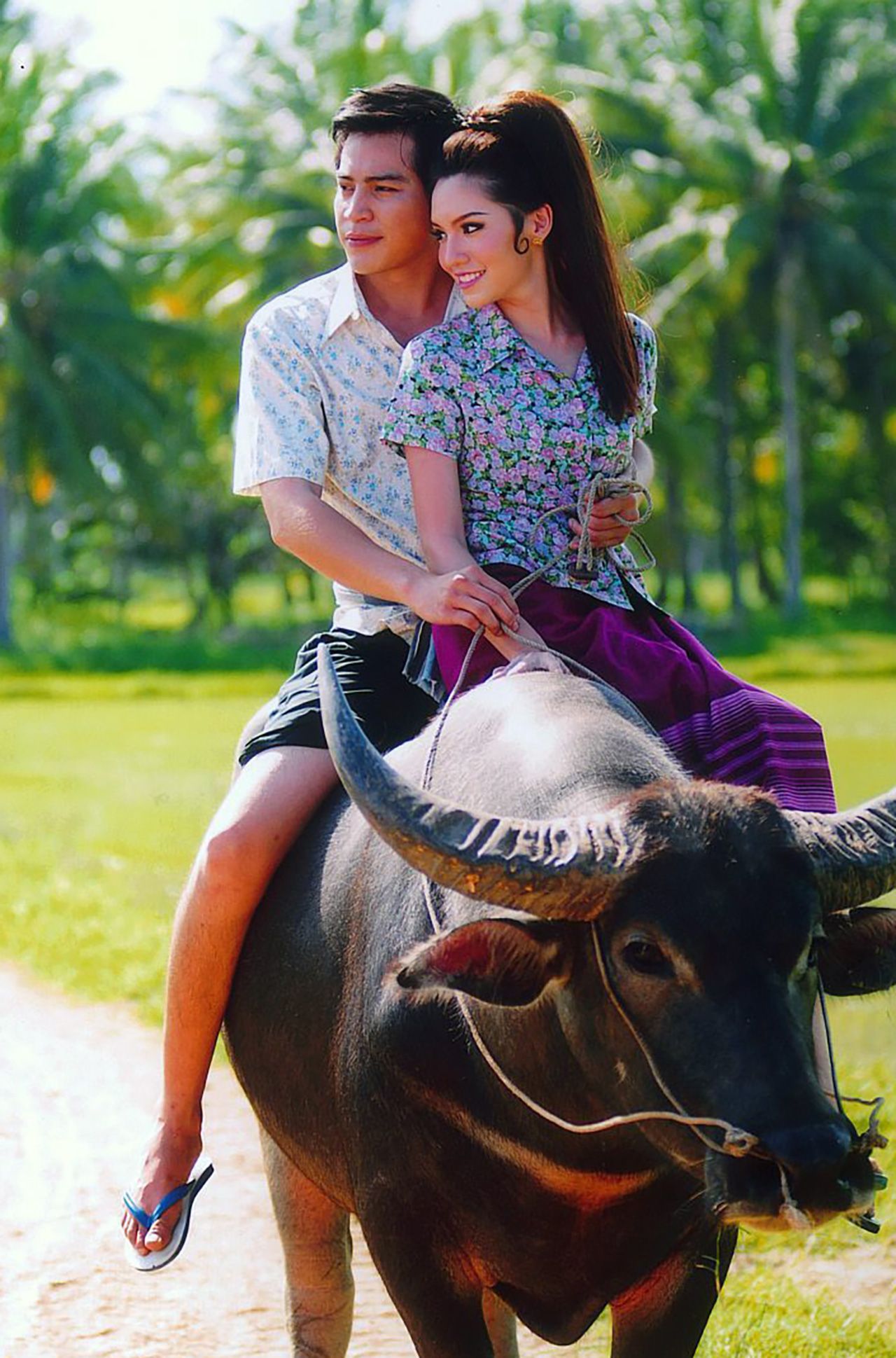 ปี พ.ศ. 2553 คล้าว กับ ทองกวาว รับบทโดย ปอ ทฤษฎี สหวงษ์ และ จ๊ะ จิตตาภา แจ่มปฐม