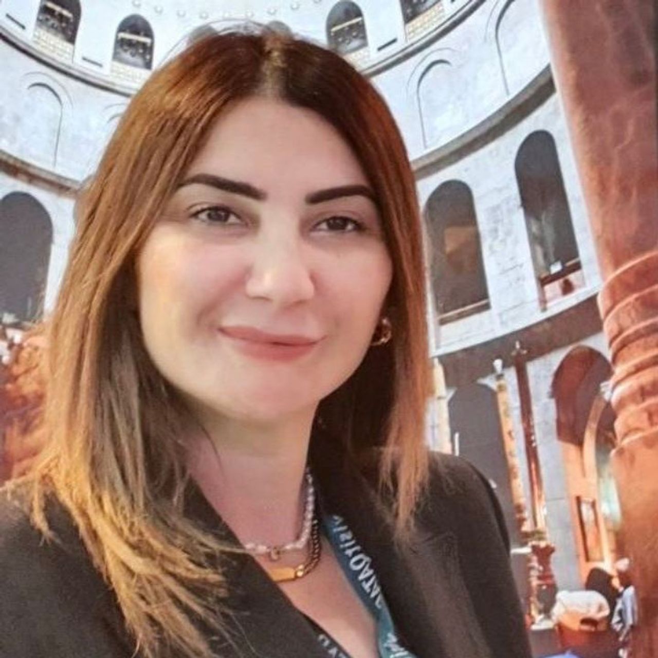 น.ส.ดูเนีย คาดูมี กรรมการผู้จัดการ บริษัท  Holy Jerusalem Tour & Travel 