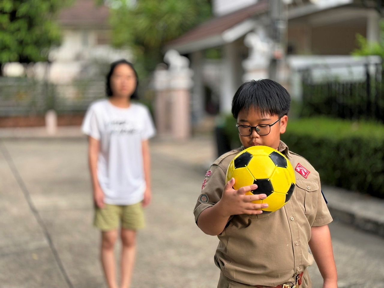 แก้ไขภาพอัตโนมัติแค่แตะจุดที่ต้องการชัดลึกโดยไม่ต้องสลับโหมดถ่ายภาพบุคคล